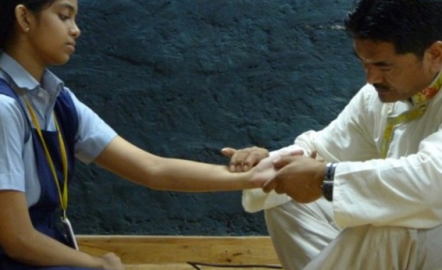 Тибетски лечител: Мързел, омраза и салати разболяват българите