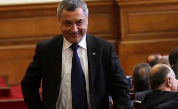 Най-богатият депутат е Валери Симеонов 