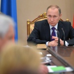 Путин цитира Висоцки в отговор на доклада на вицепремиера за преговорите в Давос