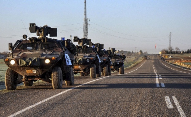 Руското министерство на отбраната публикува видео, на което турската артилерия обстрелва Сирия