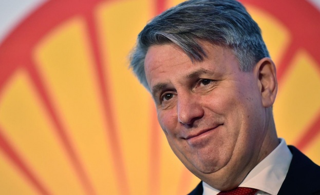 Shell съкращава 10 хиляди служители