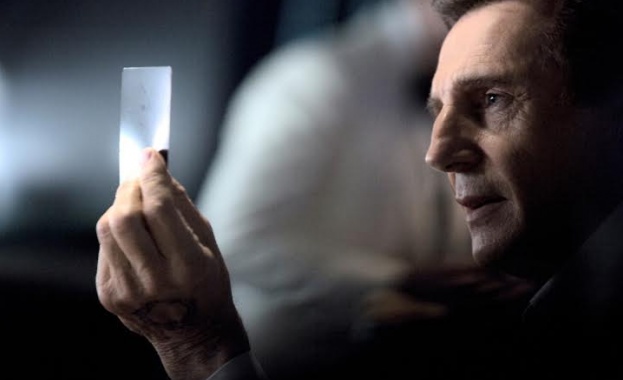 Лиъм Нийсън донася телевизор от бъдещето в първата реклама на LG