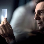 Лиъм Нийсън донася телевизор от бъдещето в първата реклама на LG