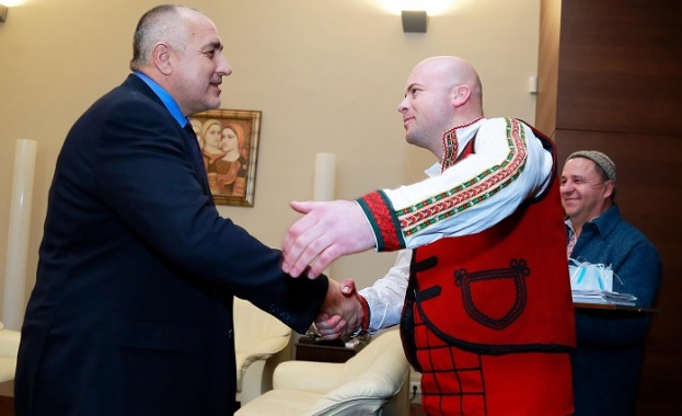 Защо не чувате лондонски въпроси от българския телевизор