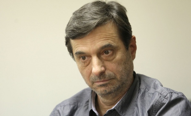 Д. Манолов: Пенсионират насила специалисти и експерти по радиоактивни отпадъци от АЕЦ
