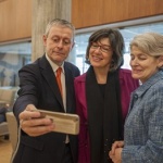 Соломон Паси показа новото универсално зарядно и представи мобилната SOS апликация