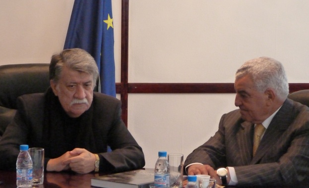 Министър Рашидов покани д-р З. Хауас да се включи в разкопките в Долината на тракийските царе