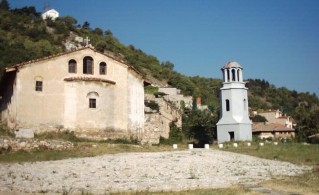 Бачковският игумен възстановява метоха в Асеновград