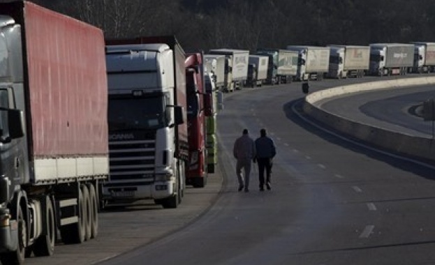 Българската държава ще търси обезщетение за превозвачите