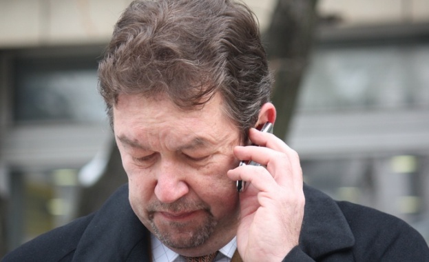 Цветан Василев няма да бъде върнат у нас, делото ще се гледа по задочната процедура