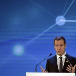 Медведев: ЕС няма да може да прави бизнес в Русия, игнорирайки интересите й