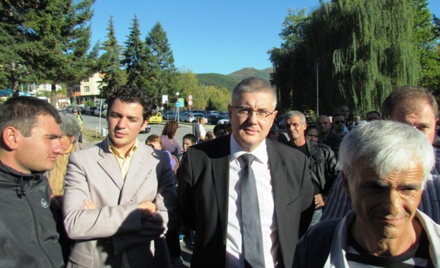 Десетки почетоха паметта на Димчо Михалевски в Кърджали