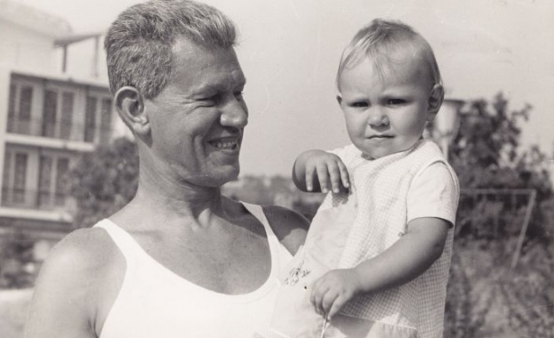 Умря като комунист – в борба със стихиите