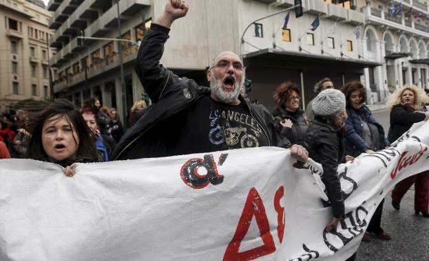 Й. Васалос: Няма регламент, по който ЕК може да санкционира Гърция заради блокадите