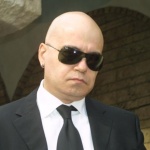 Ако ме прецакат за референдума, ще направя концерт пред НС