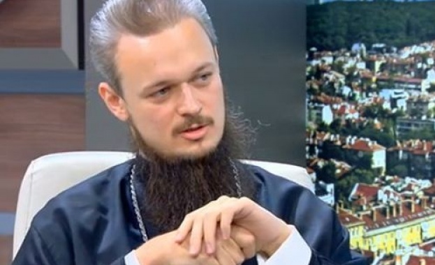 Архимандрит Дионсий: Таксата за вход в „Св. Александър Невски” е за ток и отопление