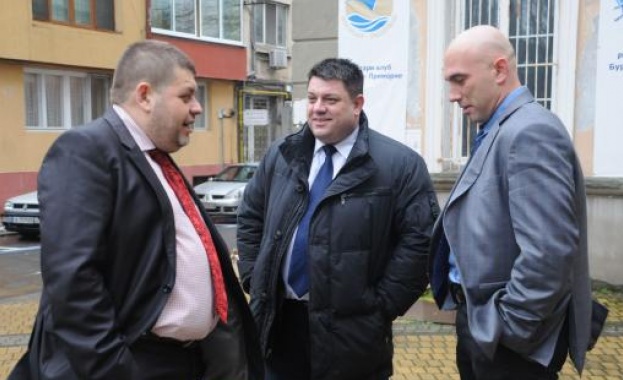 БСП-Бургас: Намесата на Борисов в спирането на проекта за басейн и игрище за футбол в к-с „Славейков" е безпрецедентната 