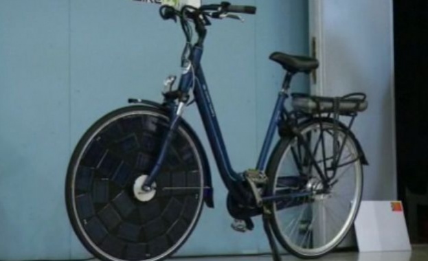 Холандски конструктори създадоха електрически велосипед със соларни клетки 