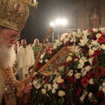 Опашки пред иконата на свети Серафим