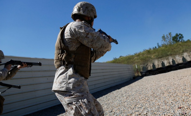 Елитни американски военни дават пари за екипировка от собствения си джоб