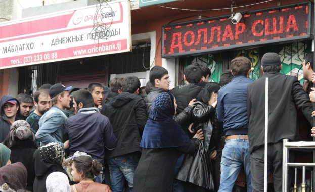 Президентът на Таджикистан призова населението да се запасява с вода и храна