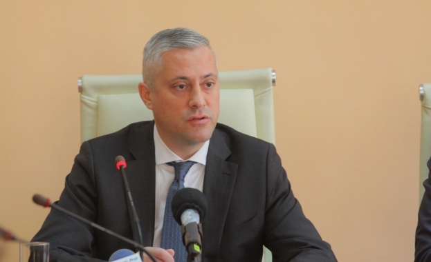 Лукарски: Министерството на икономиката не е давало помощи за концесията на Банско