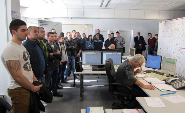 Диспечерският център на ЕНЕРГО-ПРО в Русе беше посетен от студенти от Русенския университет