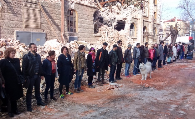 Прокуратурата проверява законността на събарянето на тютюневия склад