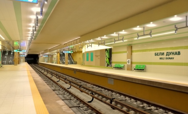 Мъж се хвърли под метрото 