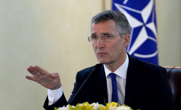 НАТО засилва операцията по мониторинг на миграцията в Егейско море