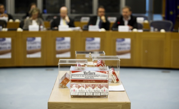 Евродепутатите срещу нови сделки на ЕС с цигарени компании против контрабандата