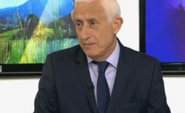 Проф. Огнян Хаджийски: Цената на селфи снимка на покрива на вагоните е висока