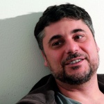 И винаги са се намирали задръстеняци да мърморят, че видите ли, пак се гаврят със светините...