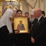 Български и руски свещеници изпълниха „Многая лета" за Цар Симеон II