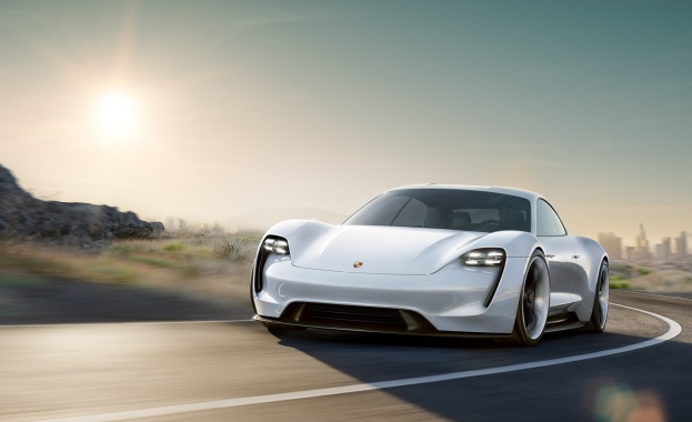 Porsche готви токов удар за Tesla Model S