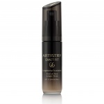 Фон дьо тенът ARTISTRY EXACT FIT на Аmway е с дълготрайно покритие до 24 часа, което прави кожата сияйна и естествено красива