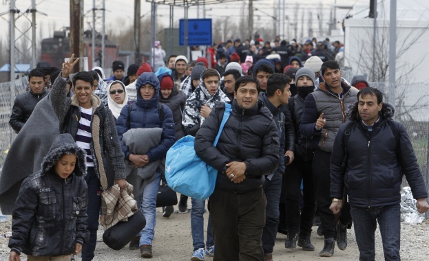 ВВС: Балканският маршрут на бежанците се пренасочва през България