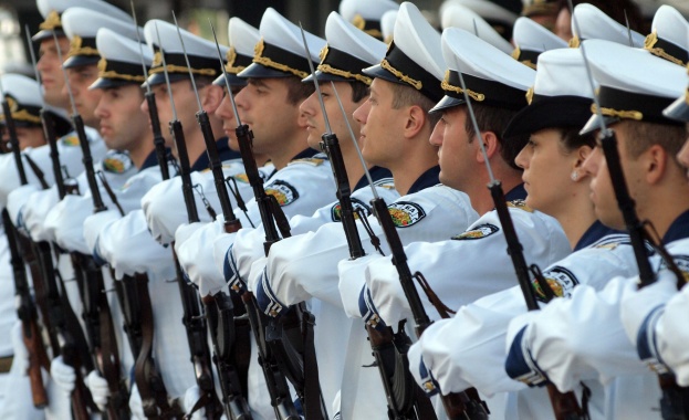 ВВМУ празнува в Бургас на 18 март