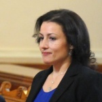 Танева: Ако "Булгартабак" излезе от пазара на тютюн, това ще е проблем