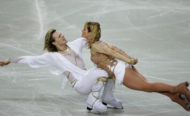 Албена Денкова в ”Празник на ледените спортове за малки и големи”