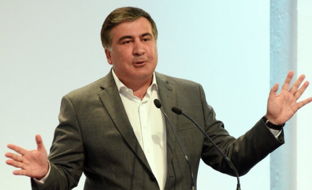 Дрескодът на Саакашвили: Губернаторът на Одеса с крачол в чорапите