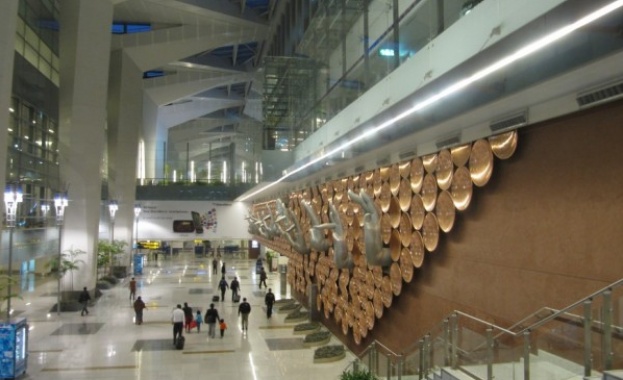 Сигнал за бомба на летището в Делхи