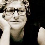 Светът е враждебен. Скрийте се от него в една родина, в един град, в един дом...