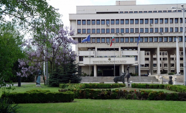 Законовите промени, касаещи почетните консули, са демотивиращи 