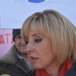 М. Манолова покани депутатите да се включат в инициативата „Великден за всички”