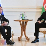 Медведев: За Русия отношенията с Азербайджан и Армения са еднакво важни
