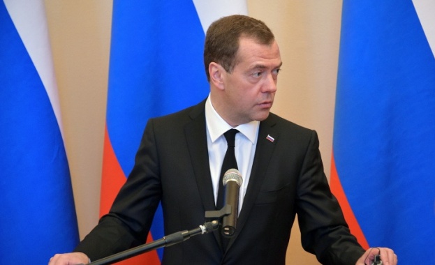 Медведев пристига в Баку, където ще се срещне с президента на Азербайджан