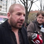 Властелини на „свещената цепеница”