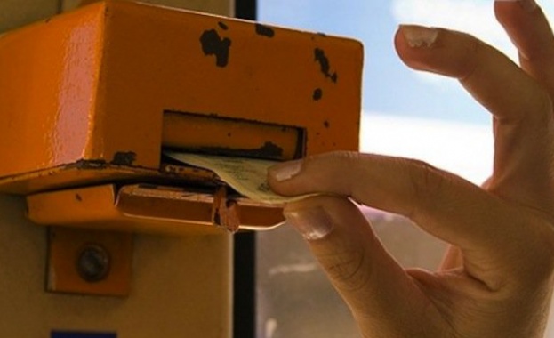 Билетът за градски транспорт: „Повече луканка при по-скъпи кренвирши”  