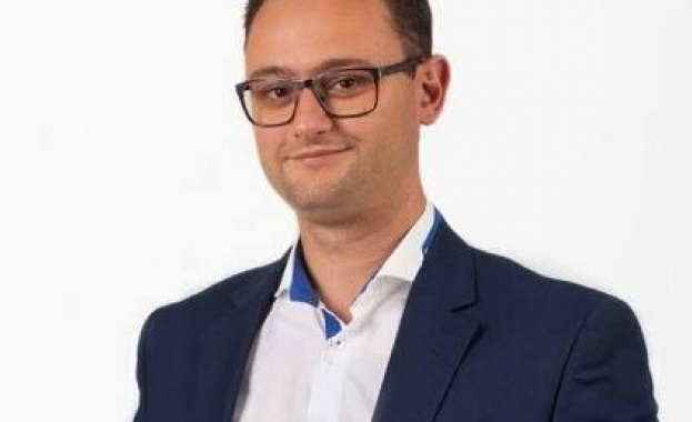 Дуалното образование и стимулирането на компании, наемащи млади хора са сред мерките за намаляване на младежката безработица